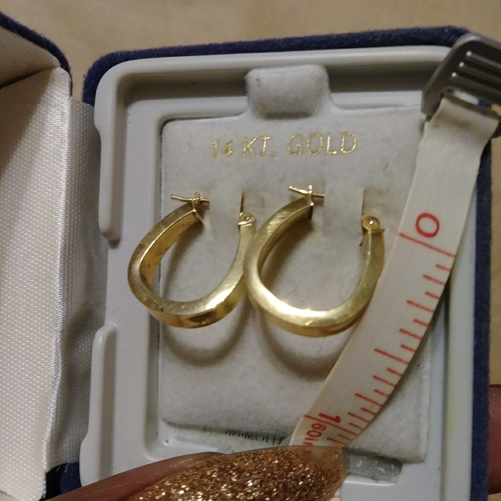 Real Gold Earrings - Picture 3 of 3
